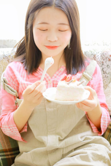家里没人叫大声点我想听